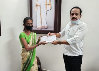 ಪುತ್ತೂರು: ಅನಾರೋಗ್ಯದಿಂದ ಬಳಲುತ್ತಿರುವ ವ್ಯಕ್ತಿಯ ಚಿಕಿತ್ಸೆಗೆ ಉದ್ಯಮಿ ಅಶೋಕ್ ರೈ ಕೋಡಿಂಬಾಡಿಯವರಿಂದ ಆರ್ಥಿಕ ನೆರವು