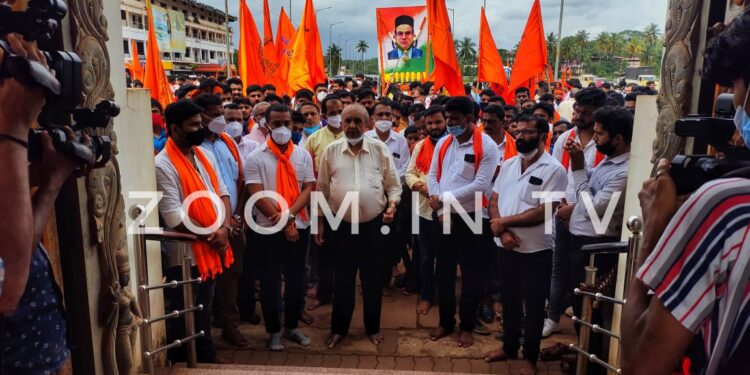 ಪುತ್ತೂರು: ಸ್ವಾತಂತ್ರ್ಯ ರಥ ತಡೆದು, ವೀರ ಸಾವರ್ಕರ್ ಗೆ ಅಪಮಾನ ಹಿನ್ನೆಲೆ:;  ಹಿಂ.ಜಾ.ವೇ. ಯಿಂದ ‘ಕಬಕ ಚಲೋ ರಥಯಾತ್ರೆ’ಗೆ ಚಾಲನೆ