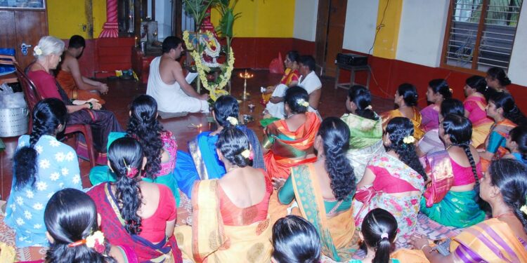 ವೀರಕಂಭ: ಶ್ರೀ ವರಮಹಾಲಕ್ಷ್ಮಿ ಪೂಜಾ ಸಮಿತಿ ವತಿಯಿಂದ ವರಮಹಾಲಕ್ಷ್ಮಿ ಪೂಜೆ