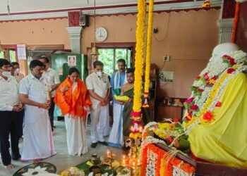 ಪುತ್ತೂರು: ಬ್ರಹ್ಮಶ್ರೀ ನಾರಾಯಣ ಗುರು ಮಂದಿರಕ್ಕೆ ಕೇಂದ್ರ ಸಚಿವೆ ಶೋಭಾ ಕರಂದ್ಲಾಜೆ  ಭೇಟಿ