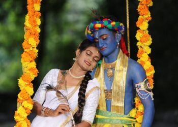 ಕಲಿಯುಗದ ರಾಧಾಕೃಷ್ಣರ ಎಲ್ಲಾದರು ಕಂಡಿರಾ..? ಇಲ್ಲ ಅಲ್ವಾ… ಹಾಗಾದರೆ ಇಲ್ಲಿ ನೋಡಿ.. ಸಹೋದರ ಸಹೋದರಿಯೇ ರಾಧಾಕೃಷ್ಣರಾಗಿ ಕಂಗೊಳಿಸಿದ್ದಾರೆ