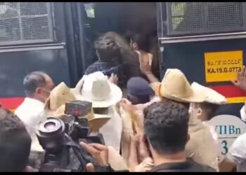 ಮಂಗಳೂರು: ರಾಷ್ಟ್ರೀಯ ಶಿಕ್ಷಣ ನೀತಿ ವಿರೋಧಿಸಿ ಪ್ರತಿಭಟನೆ: ಸಿಎಫ್‌ಐ ಕಾರ್ಯಕರ್ತರು ಪೊಲೀಸ್ ವಶಕ್ಕೆ