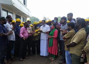 ಪುತ್ತೂರು: ಹುಟ್ಟುಹಬ್ಬದ ಸಂಭ್ರಮದಲ್ಲಿರುವ ನಗರ ಸಭಾ ಅಧ್ಯಕ್ಷರಿಗೆ ಪೌರ ಕಾರ್ಮಿಕರಿಂದ ಗೌರವಾರ್ಪಣೆ