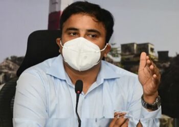 ಆಯುಷ್ಮಾನ್ ಯೋಜನೆ ಒದಗಿಸದೇ ಬಡ ರೋಗಿಗಳಿಂದ ಅಕ್ರಮವಾಗಿ ಹಣ ಸಂಗ್ರಹಿಸಿದ ಜಿಲ್ಲೆಯ ಏಳು ಖಾಸಗಿ ಆಸ್ಪತ್ರೆಗಳು:; ಹಣ ಹಿಂತಿರುಗಿಸುವಂತೆ – ಜಿಲ್ಲಾಧಿಕಾರಿ ಡಾ. ಕೆ ವಿ ರಾಜೇಂದ್ರ ಆದೇಶ