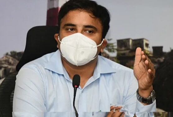 ಆಯುಷ್ಮಾನ್ ಯೋಜನೆ ಒದಗಿಸದೇ ಬಡ ರೋಗಿಗಳಿಂದ ಅಕ್ರಮವಾಗಿ ಹಣ ಸಂಗ್ರಹಿಸಿದ ಜಿಲ್ಲೆಯ ಏಳು ಖಾಸಗಿ ಆಸ್ಪತ್ರೆಗಳು:; ಹಣ ಹಿಂತಿರುಗಿಸುವಂತೆ – ಜಿಲ್ಲಾಧಿಕಾರಿ ಡಾ. ಕೆ ವಿ ರಾಜೇಂದ್ರ ಆದೇಶ