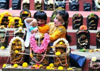 ಈ ಬಾರಿಯ ನಾಗರ ಪಂಚಮಿ ಹಬ್ಬ ಆಚರಣೆ ಮೇಲೂ ಕೊರೊನಾ ಕರಿನೆರಳು..! ಸಾರ್ವಜನಿಕವಾಗಿ ನಾಗರ ಪಂಚಮಿ ಹಬ್ಬ ಆಚರಿಸದಂತೆ  ಜಿಲ್ಲಾಡಳಿತದಿಂದ ನಿರ್ಬಂಧ