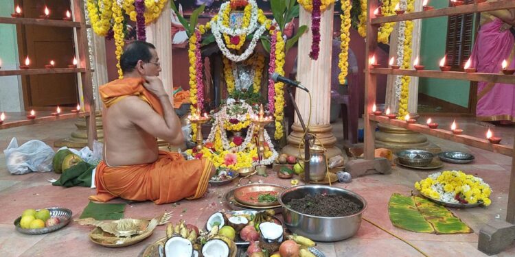 ಕಲ್ಲಾರೆ: ಶ್ರೀ ಗುರು ರಾಘವೇಂದ್ರ ಸ್ವಾಮಿ ಮಠದಲ್ಲಿ ಶನೈಶ್ವರ ವೃತ್ತ ಕಲ್ಪೋಕ್ತ ಪೂಜೆ