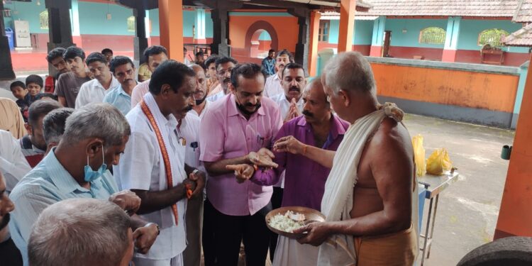 ವಿಟ್ಲ: ನರೇಂದ್ರ ಮೋದಿಯವರ 71ನೇ ಹುಟ್ಟು ಹಬ್ಬದ ಪ್ರಯುಕ್ತ ಕೇಪು ಶ್ರೀ ಉಳ್ಳಾಲ್ತಿ ದೇವಸ್ಥಾನದಲ್ಲಿ ವಿಶೇಷ ಪೂಜೆ, ಪ್ರಾರ್ಥನೆ