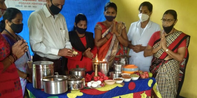 ವಿಟ್ಲ: ಕುಕ್ಕೆಬೆಟ್ಟು ಅಂಗನವಾಡಿ ಕೇಂದ್ರದಲ್ಲಿ ‘ಪೋಷಣ್ ಅಭಿಯಾನ’ ದಡಿಯಲ್ಲಿ ‘ಪೌಷ್ಟಿಕ ಆಹಾರ ಮಾಸಾಚರಣೆ’