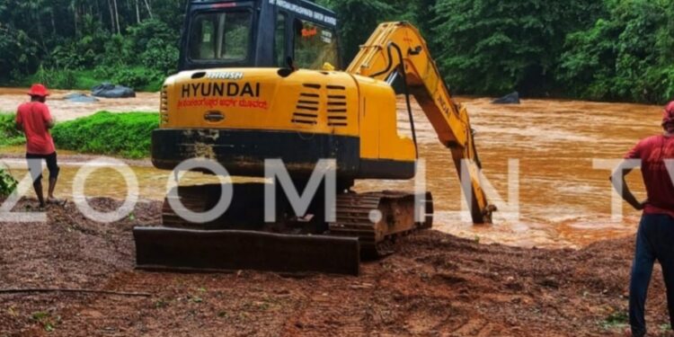 ವಿಟ್ಲ: ಅಕ್ರಮ ಮರಳುಗಾರಿಕೆ ನಡೆಸುತ್ತಿದ್ದ ಸ್ಥಳಕ್ಕೆ ಪೊಲೀಸ್ ದಾಳಿ:; ಲಕ್ಷಾಂತರ ರೂ. ಮೌಲ್ಯದ ಸೊತ್ತುಗಳು ವಶ