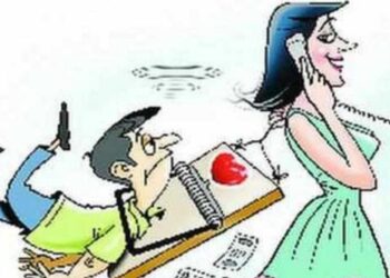 ಪುತ್ತೂರು: ಆಂಟಿಯ ಹನಿಟ್ರ್ಯಾಪಿಗೆ ಹಳ್ಳಿ ಉದ್ಯಮಿಗಳು ಬಲಿ:; ವಯ್ಯಾರದ ಮಾತಿಗೆ ಮರುಳಾದ್ರೇ ಬರ್ಬಾದ್ ಆಗೋದು ಗ್ಯಾರಂಟಿ..!