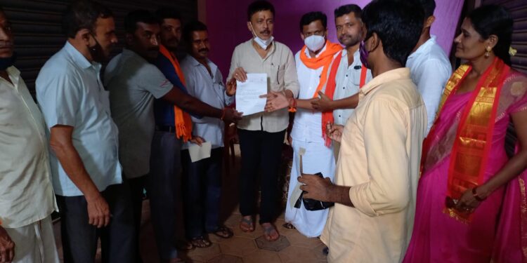 ಬಂಟ್ವಾಳ: ತಾಲೂಕು ಮಟ್ಟದಲ್ಲಿ ಗೋ ಶಾಲೆ ನಿರ್ಮಾಣ ಮಾಡುವಂತೆ ವಿ.ಹಿಂ.ಪ. ಬಜರಂಗದಳ ಕಲ್ಲಡ್ಕ ವಲಯದ ವತಿಯಿಂದ ಶಾಸಕರಿಗೆ ಮನವಿ