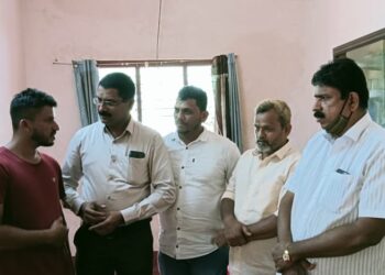 ಕೆಮ್ಮಾರ: ಹೊಳೆ ನೀರಿನಲ್ಲಿ ಆಕಸ್ಮಿಕವಾಗಿ ಮುಳುಗಿ ಮೃತ ಪಟ್ಟ ಶಫೀಕ್ ಮನೆಗೆ ಕಾಂಗ್ರೆಸ್ ನಿಯೋಗ ಹಾಗೂ ಯೂತ್ ಕಾಂಗ್ರೆಸ್ ಮುಖಂಡರು ಭೇಟಿ