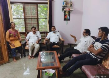 ಪುತ್ತೂರು: ಬ್ಲಾಕ್ ಕಾಂಗ್ರೆಸ್ ಮುಖಂಡರಿಂದ ಸಾಮೆತಡ್ಕ ವಾರ್ಡ್ ಕಾಂಗ್ರೆಸ್ ಕಾರ್ಯಕರ್ತರ ಭೇಟಿ:; ಪಕ್ಷ ಸಂಘಟನೆ ಬಗ್ಗೆ ಚರ್ಚೆ