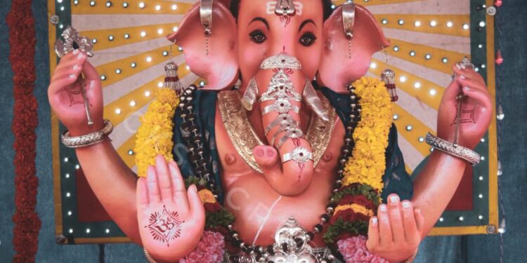 ಪುತ್ತೂರಿನಲ್ಲಿ ಗಣೇಶೋತ್ಸವ ಸಂಭ್ರಮ:; ಗಣೇಶನ ವಿಗ್ರಹಗಳು ಎಲ್ಲೆಲ್ಲಿ ಹೇಗಿದೆ..? ಫೋಟೋಸ್ ಇಲ್ಲಿದೆ ನೋಡಿ