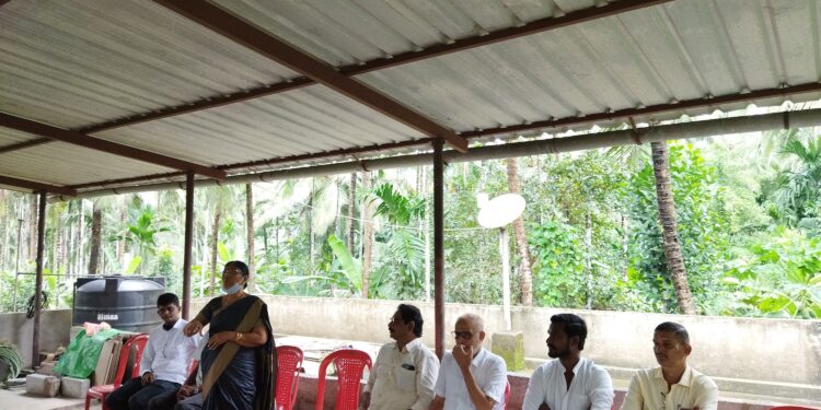 ಜಿಡೆಕಲ್ಲು ಬೂತ್ ಕಾಂಗ್ರೆಸ್ ಕಾರ್ಯಕರ್ತರ ಸಭೆ: ಅಚ್ಛೇ ದಿನ್ ಎಲ್ಲಿದೆ ಅಂತ ಬಿಜೆಪಿಗರಲ್ಲಿ ಪ್ರಶ್ನೆ ಮಾಡಿ ಜನರಿಗೆ ಶಕುಂತಲಾ ಟಿ ಶೆಟ್ಟಿ ಕರೆ