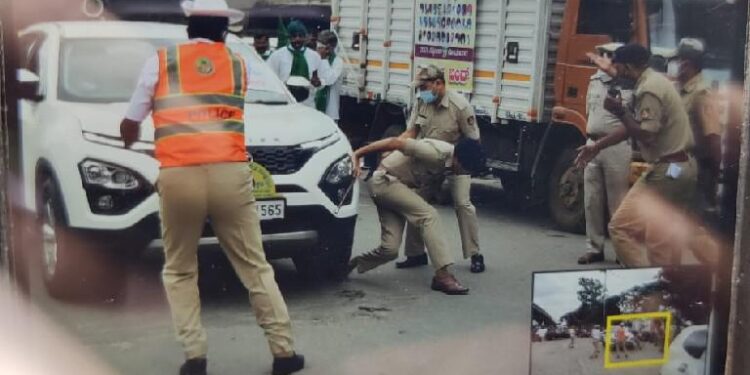 ಬೆಂಗಳೂರು: ಪ್ರತಿಭಟನೆ ವೇಳೆ ಡಿಸಿಪಿ ಕಾಲಿನ ಮೇಲೆ ಕಾರು ಹರಿಸಿದ ಚಾಲಕ.!!