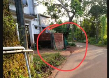 ವಿಟ್ಲ: ಬೊಬ್ಬೆಕೇರಿ-ದೇವಸ್ಥಾನ ಸಂಪರ್ಕ ರಸ್ತೆಯ ಮೀನು ಮಾರುಕಟ್ಟೆ ಸಮೀಪದ ರಸ್ತೆಯನ್ನು ಖಾಸಗಿ ವ್ಯಕ್ತಿಯಿಂದ ಅತಿಕ್ರಮಣ ಆರೋಪ..! ದೂರು ನೀಡಿದ್ದರು ಅಧಿಕಾರಿಗಳು, ಜನ ಪ್ರತಿನಿಧಿಗಳು ಯಾವುದೇ ರೀತಿಯ ಕ್ರಮ ಕೈಗೊಂಡಿಲ್ಲ ಎಂದು ಸಾರ್ವಜನಿಕರಿಂದ ಆಕ್ರೋಶ