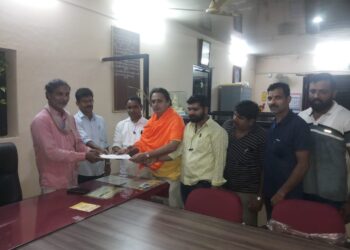 ಪುತ್ತೂರು: ಶ್ರೀ ಮಹಾಲಿಂಗೇಶ್ವರ ದೇವಸ್ಥಾನದಲ್ಲಿ ವಸ್ತ್ರ ಸಂಹಿತೆ ಜಾರಿಗೊಳಿಸುವಂತೆ ವಿ.ಹಿಂ.ಪ. ಬಜರಂಗದಳದ ವತಿಯಿಂದ ಮನವಿ