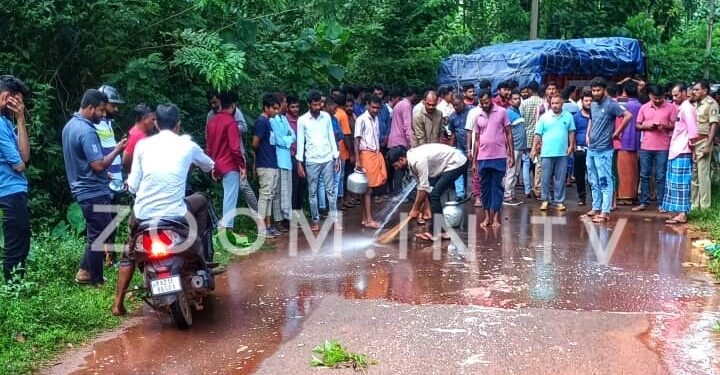 ಪುತ್ತೂರು: ಲಾರಿ ಮತ್ತು ಬೈಕ್ ನಡುವೆ ಅಪಘಾತ:; ಗೋಲ್ಡನ್ ಬೇಕರಿಯ ಮಾಲಕ ಅಝೀಝ್ ಬಲ್ನಾಡು ಸ್ಥಳದಲ್ಲೇ ಮೃತ್ಯು..!!