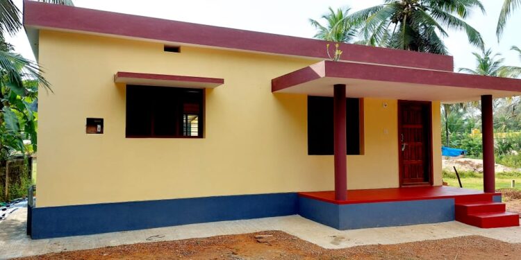 (ಅ.20) ಬಂಟ್ವಾಳ: ಬಿರುವೆರ್ ಕುಡ್ಲ(ರಿ) ವತಿಯಿಂದ ಮಹಾಸೇವಾ ಯೋಜನೆಯ ಅಡಿಯಲ್ಲಿ ಬಡ ಕುಟುಂಬಕ್ಕೆ ನೂತನ ಸುಸಜ್ಜಿತ ಮನೆಯ ಹಸ್ತಾಂತರ