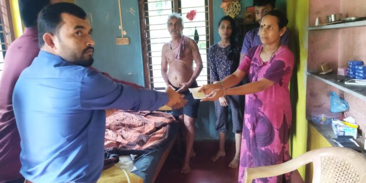 ದ.ಕ.ಜಿಲ್ಲೆಯ ತೆಂಗು ರೈತ ಸಂಸ್ಥೆಯಿಂದ ಸಂಕಷ್ಟದಲ್ಲಿರುವ ಬಡ ಕುಟುಂಬದ ವ್ಯಕ್ತಿಯ ಚಿಕಿತ್ಸೆಗೆ ಸಹಾಯ ಹಸ್ತ:; ದಾನಿಗಳು ಚಿಕಿತ್ಸೆಗೆ ನೆರವು ನೀಡುವಂತೆ ಮನವಿ