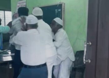 ಪುತ್ತೂರು: ಸಂಯುಕ್ತ ಖಾಝಿ ನೇಮಕ ವಿಚಾರದಲ್ಲಿ ಭಿನ್ನಾಭಿಪ್ರಾಯ..!! ಸಭೆಯಲ್ಲಿ ಚರ್ಚೆ, ನೂಕುನುಗ್ಗಲಿನ ವಿಡಿಯೋ ವೈರಲ್..!