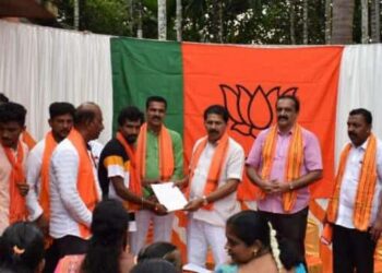 ವಿ.ಹಿಂ.ಪ.ಬಜರಂಗದಳ ಕುಂಡಡ್ಕ ಶಾಖೆ ವತಿಯಿಂದ ಗೋಶಾಲೆ ನಿರ್ಮಿಸುವಂತೆ ಶಾಸಕರಿಗೆ ಮನವಿ