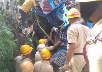 ಶಿರಾಡಿ ಘಾಟಿಯಲ್ಲಿ ಚಾಲಕನ ನಿಯಂತ್ರಣ ತಪ್ಪಿ ಬುಲೆಟ್ ಗ್ಯಾಸ್ ಟ್ಯಾಂಕರ್ ಪಲ್ಟಿ..!!
