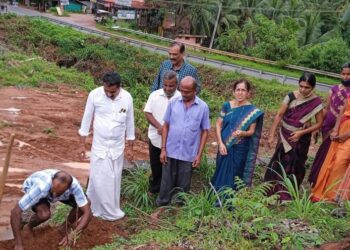 ಪಡಿಬಾಗಿಲು: ಪೋಷಣಾ ಅಭಿಯಾನದ ಪ್ರಯುಕ್ತ ಗಿಡನೆಡುವ ಕಾರ್ಯಕ್ರಮ