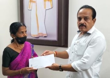 ಪುತ್ತೂರು: ಅನಾರೋಗ್ಯದಿಂದ ಬಳಲುತ್ತಿರುವ ಮಹಿಳೆಯ ಚಿಕಿತ್ಸೆಗೆ ಅಶೋಕ್ ಕುಮಾರ್ ರೈ ಯವರಿಂದ ಆರ್ಥಿಕ ನೆರವು