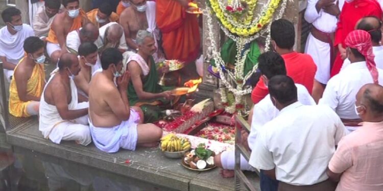 ‘ತೀರ್ಥ ಸ್ವರೂಪಿಣಿ’ಯಾಗಿ ದರ್ಶನ ಕೊಟ್ಟ ‘ಜೀವ ನದಿ ಕಾವೇರಿ’ :; ಇಂದಿನಿಂದ ಒಂದು ತಿಂಗಳ ಕಾಲ ಜಾತ್ರೋತ್ಸವ