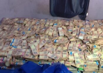 ಬೆಂಗಳೂರು: ಖೋಟಾನೋಟು ದಂಧೆ: 80 ಲಕ್ಷ ಹಳೇ ನೋಟು ಜಪ್ತಿ, 5 ಮಂದಿ ಅರೆಸ್ಟ್..!!