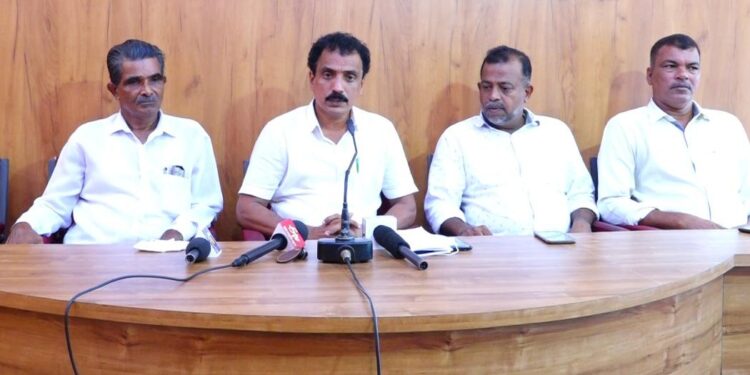ಪುತ್ತೂರು: ಖಾಝಿ ನೇಮಕ ವಿಚಾರದ ಗೊಂದಲ ಮುಕ್ತಾಯ:; ಅ.29 ರಂದು ಜಿಫ್ರಿ ಮುತ್ತುಕೋಯ ತಂಙಳ್ ಅಧಿಕಾರ ಸ್ವೀಕಾರ