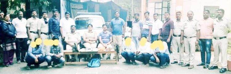 ಹಳೆಯ ನೋಟು ಬದಲಾವಣೆಗೆ ಕಮೀಷನ್ ನೀಡುವುದಾಗಿ ಮಹಿಳೆಗೆ ಲಕ್ಷಾಂತರ ರೂ. ವಂಚನೆ:; ಪುತ್ತೂರಿನ ಓರ್ವನ ಸಹಿತ ಐವರ ಬಂಧನ