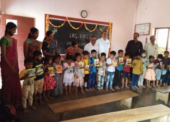 ಪಡಿಬಾಗಿಲು: ಶಾಲೆಯಲ್ಲಿ ಎಲ್.ಕೆ.ಜಿ ಯುಕೆಜಿ ತರಗತಿಗಳ ಪ್ರಾರಂಭೋತ್ಸವ ಮತ್ತು ಪೋಷಕರ ಸಭೆ