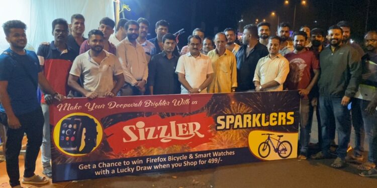 ಪುತ್ತೂರು: ‘ಸಿಝ್ಲರ್ ಸ್ಪರ್ಕ್ಲರ್ಸ್’, ಪಟಾಕಿ ಮಾರಾಟ ಮೇಳದಲ್ಲಿನ ‘ಲಕ್ಕಿ ಡ್ರಾ’ ದ ಫಲಿತಾಂಶ ಪ್ರಕಟ