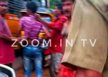 ಪುತ್ತೂರು: ಆಟೋ ರಿಕ್ಷಾದಲ್ಲಿ ಅನ್ಯಕೋಮಿನ ಮಹಿಳೆಯ ಮೇಲೆ ಕೈ ಹಾಕಿದ್ದಾನೆಂಬ ಆರೋಪ.!! ಯುವಕನಿಗೆ ಥಳಿತ..!!