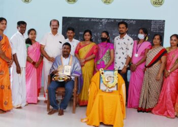 ಕುದ್ರೆಬೆಟ್ಟು: ನಿಕಟಪೂರ್ವ ಅಧ್ಯಕ್ಷರಿಗೆ ನೂತನ ಶಾಲಾಭಿವೃದ್ಧಿ ಸಮಿತಿ ಹಾಗೂ ಹಿರಿಯ ವಿದ್ಯಾರ್ಥಿ ಸಂಘ ವತಿಯಿಂದ ಸನ್ಮಾನ