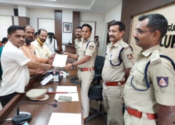 ಪತ್ರಕರ್ತ ಸುಖಪಾಲ್ ಪೊಳಲಿ ಕೊಲೆಯತ್ನ ಪ್ರಕರಣ: ಮಂಗಳೂರು ಪೊಲೀಸ್ ಕಮೀಷನರ್ ಗೆ ಜರ್ನಲಿಸ್ಟ್ ಯೂನಿಯನ್ ಪುತ್ತೂರು ತಾಲೂಕು ಸಮಿತಿಯಿಂದ ಮನವಿ