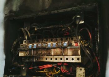 ಬಂಟ್ವಾಳ: ಎಚ್.ಟಿ. ಲೈನ್‌ ಶಾರ್ಟ್‌ ಸರ್ಕ್ಯೂಟ್‌.!! ಹಲವು ಮನೆಗಳ ವಿದ್ಯುತ್‌ ಉಪಕರಣ ಭಸ್ಮ