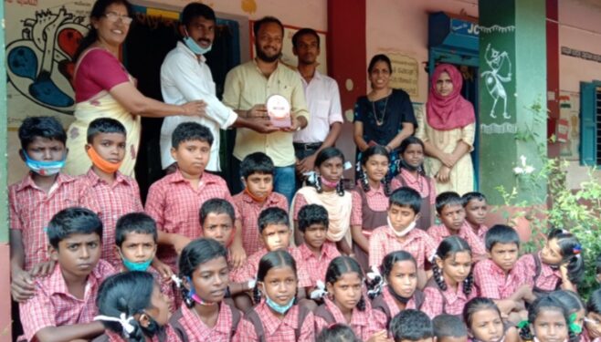 ‘ವಿದ್ಯಾಮಾತಾ ಫೌಂಡೇಶನ್’ ಗೆ ಇಡ್ಯೊಟ್ಟು ಶಾಲಾ ಶಿಕ್ಷಕರು ಹಾಗೂ ಎಸ್ .ಡಿ.ಎಂ.ಸಿ ವತಿಯಿಂದ ಗೌರವ ಸಮರ್ಪಣೆ