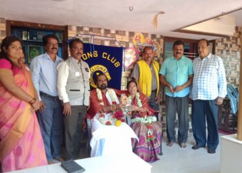 ಜಿಲ್ಲಾ ರಾಜ್ಯೋತ್ಸವ ಪ್ರಶಸ್ತಿ ಸ್ವೀಕರಿಸಿದ ಪಡಿಬಾಗಿಲಿನ ಖ್ಯಾತ ಸ್ಯಾಕ್ಸೋಫೋನ್ ಕಲಾವಿದ ಡಾ. ಪಿ.ಕೆ.ದಾಮೋದರ ರವರಿಗೆ ಲಯನ್ಸ್ ಕ್ಲಬ್ ವಿಟ್ಲ ಸಿಟಿ ವತಿಯಿಂದ ಗೌರವಾರ್ಪಣೆ