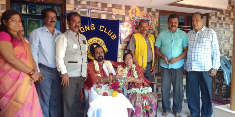 ಜಿಲ್ಲಾ ರಾಜ್ಯೋತ್ಸವ ಪ್ರಶಸ್ತಿ ಸ್ವೀಕರಿಸಿದ ಪಡಿಬಾಗಿಲಿನ ಖ್ಯಾತ ಸ್ಯಾಕ್ಸೋಫೋನ್ ಕಲಾವಿದ ಡಾ. ಪಿ.ಕೆ.ದಾಮೋದರ ರವರಿಗೆ ಲಯನ್ಸ್ ಕ್ಲಬ್ ವಿಟ್ಲ ಸಿಟಿ ವತಿಯಿಂದ ಗೌರವಾರ್ಪಣೆ