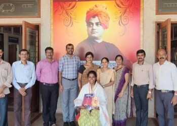 ವಿವೇಕಾನಂದ ಪ. ಪೂ ಕಾಲೇಜಿನ ವತಿಯಿಂದ ಭಾರತೀಯ ಗಡಿಭದ್ರತಾ ಪಡೆಯಲ್ಲಿ ತರಬೇತಿ ಪಡೆಯುತ್ತಿರುವ ರಮ್ಯ ಡಿ ರವರಿಗೆ ಸನ್ಮಾನ