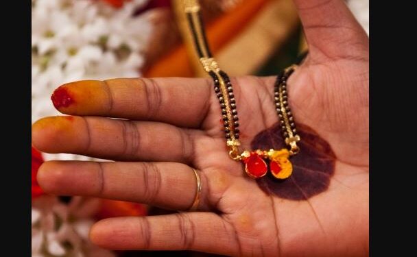 ಮಂಗಳೂರು: ಪೂಜೆಗಾಗಿ ತೆಗೆದುಕೊಂಡ ಕರಿಮಣಿ ಸರದ ಜೊತೆ ಜ್ಯೋತಿಷಿ ಎಸ್ಕೇಪ್‌..!!