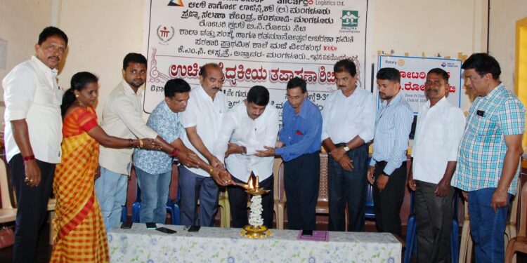 ವೀರಕಂಭ: ಉಚಿತ ವೈದ್ಯಕೀಯ ತಪಾಸಣಾ ಶಿಬಿರ: ಆರೋಗ್ಯಯುತ ಸಮಾಜದ ನಿರ್ಮಾಣಕ್ಕೆ ಸಂಘ ಸಂಸ್ಥೆಗಳ ಸಹಭಾಗಿತ್ವದಲ್ಲಿ ನಡೆಯುವ ವೈದ್ಯಕೀಯ ಶಿಬಿರಗಳು ಸಹಕಾರಿಯಾಗಿದೆ- ಸಂತೋಷ್ ಕುಮಾರ್ ಶೆಟ್ಟಿ