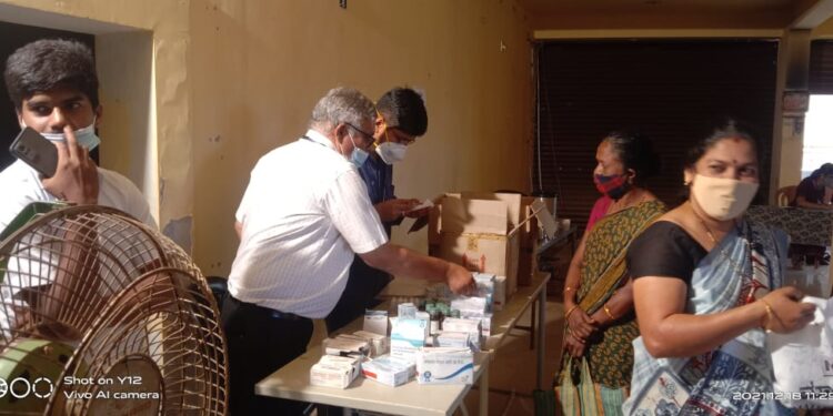 ಬೆಳ್ತಂಗಡಿ: ಸಂಗಾತಿ ಎಕೆಜಿ ಬೀಡಿ ಕಾರ್ಮಿಕರ ಗೃಹ ನಿರ್ಮಾಣ ಸಹಕಾರಿ ಸಂಘ (ನಿ) ಹಾಗೂ ಭಾರತೀಯ ರೆಡ್ ಕ್ರಾಸ್ ಸೊಸೈಟಿ ಘಟಕದ ನೇತೃತ್ವದಲ್ಲಿ ಉಚಿತ ವೈದ್ಯಕೀಯ ಶಿಬಿರ