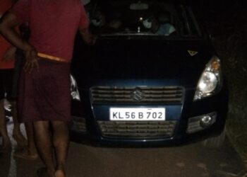 ವಿಟ್ಲ: ಅನುಮಾನಾಸ್ಪದವಾಗಿ ಮನೆಯೊಂದರ ಬಳಿ ನಿಂತಿದ್ದ ವ್ಯಕ್ತಿಗಳು..!ಪೊಲೀಸರಿಗೊಪ್ಪಿಸಿದ ಸ್ಥಳೀಯರು