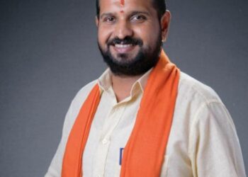 ಧರ್ಮೋ ರಕ್ಷತಿ ರಕ್ಷಿತಃ ಎನ್ನುವ ವೇದವಾಕ್ಯದಡಿ ವಿಶ್ವದಾದ್ಯಂತ ಹಿಂದೂಗಳ ಸಂಘಟನಾ ಜಾಗೃತಿ ಕಾರ್ಯ ಮಾಡುತ್ತಿರುವ ಸಂಘಟನೆ ವಿಶ್ವ ಹಿಂದೂ ಪರಿಷತ್ – ಮುರಳಿಕೃಷ ಹಸಂತ್ತಡ್ಕ